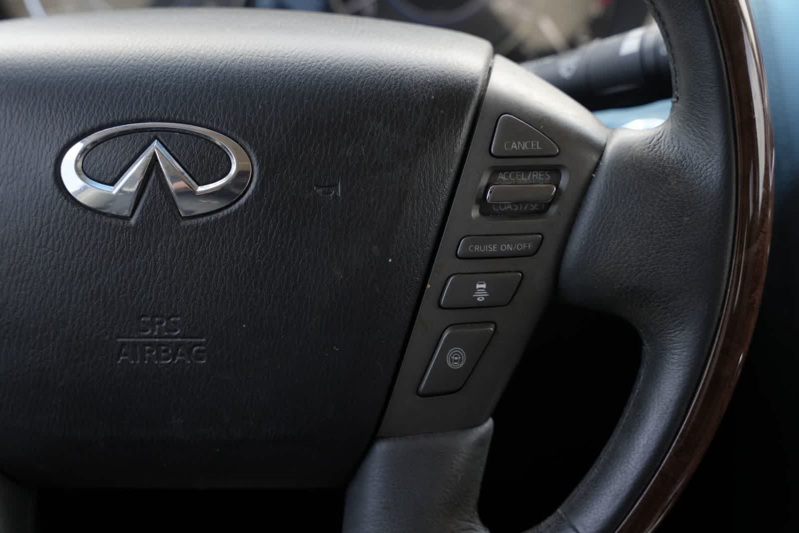 2014 INFINITI QX80 2WD 4dr