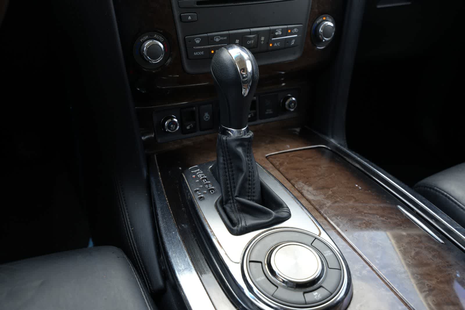 2014 INFINITI QX80 2WD 4dr