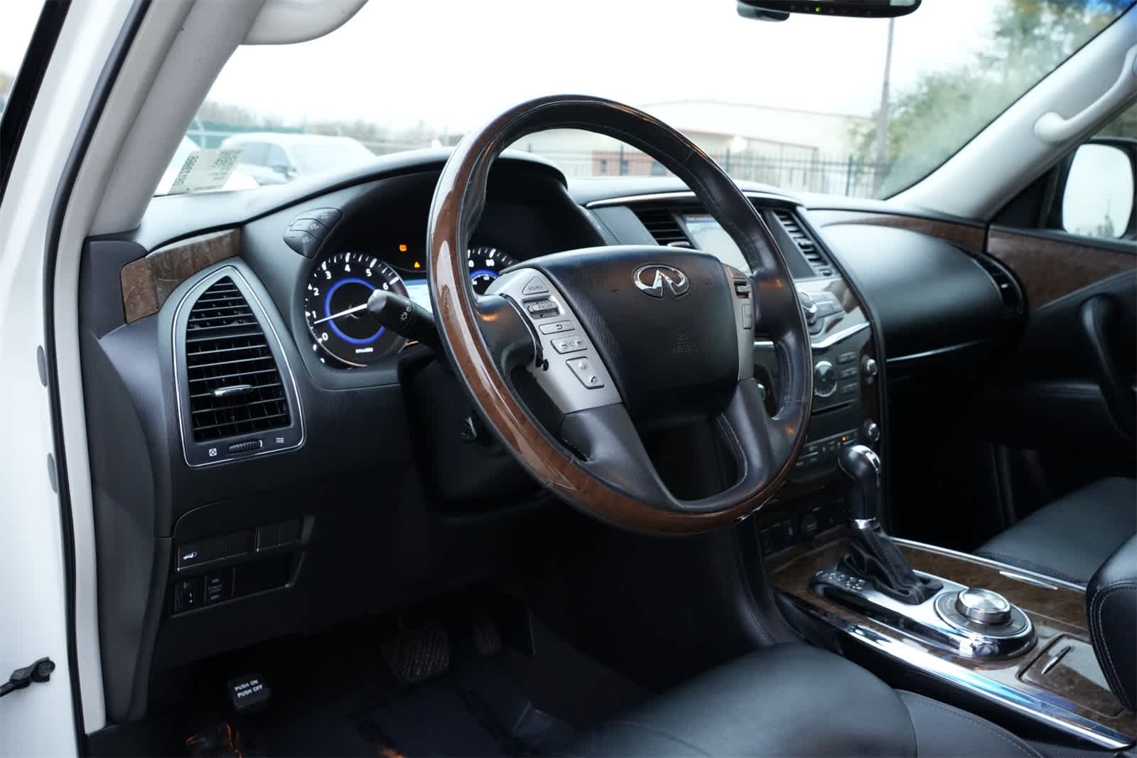 2016 INFINITI QX80 4WD 4dr