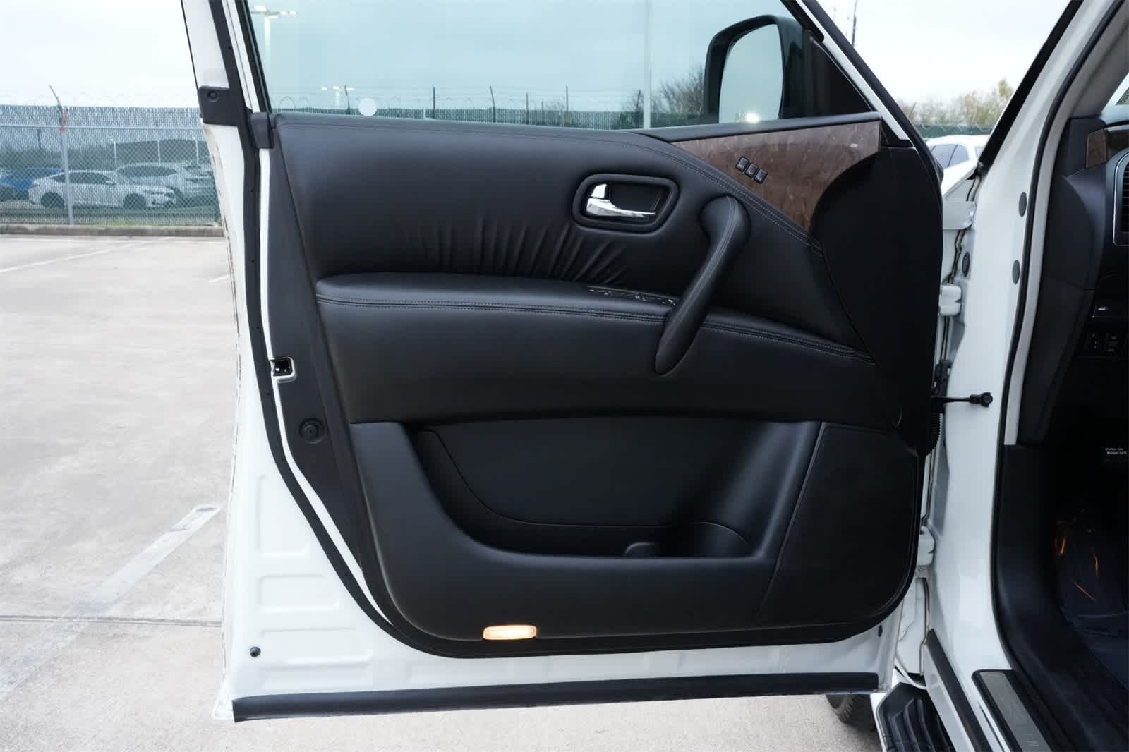 2016 INFINITI QX80 4WD 4dr