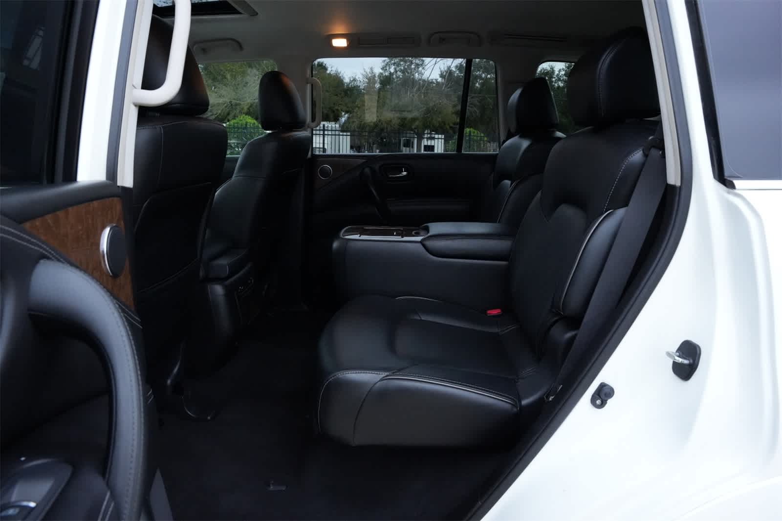 2016 INFINITI QX80 4WD 4dr