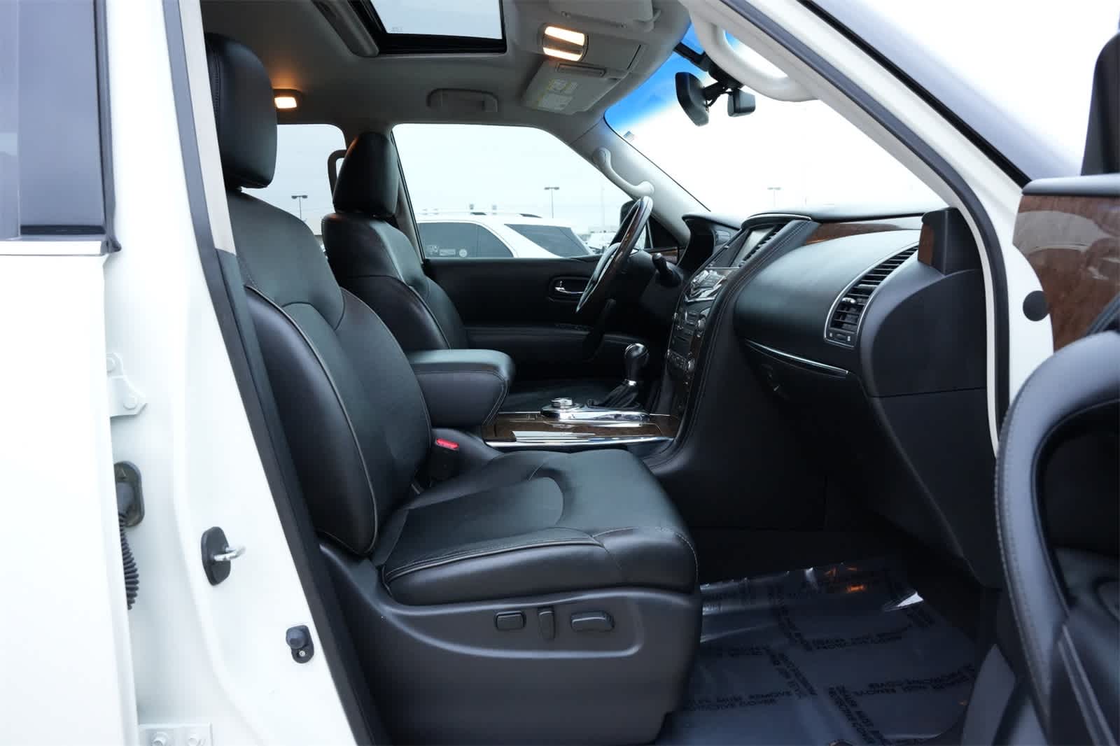 2016 INFINITI QX80 4WD 4dr