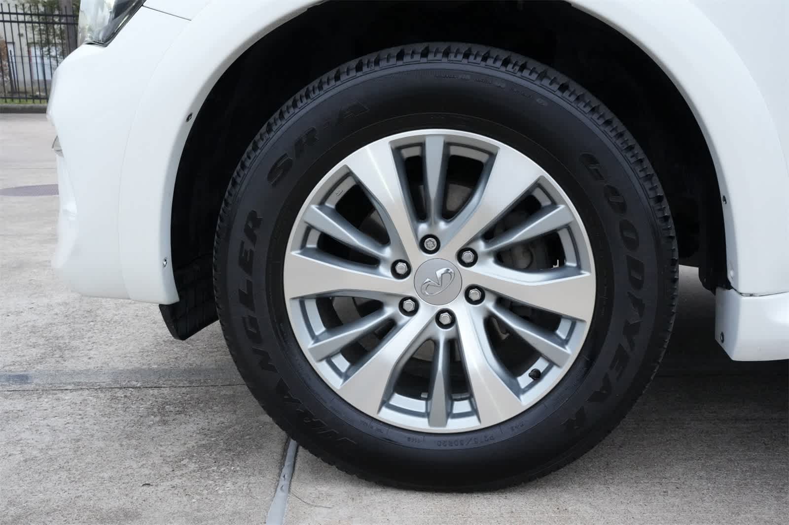 2016 INFINITI QX80 4WD 4dr