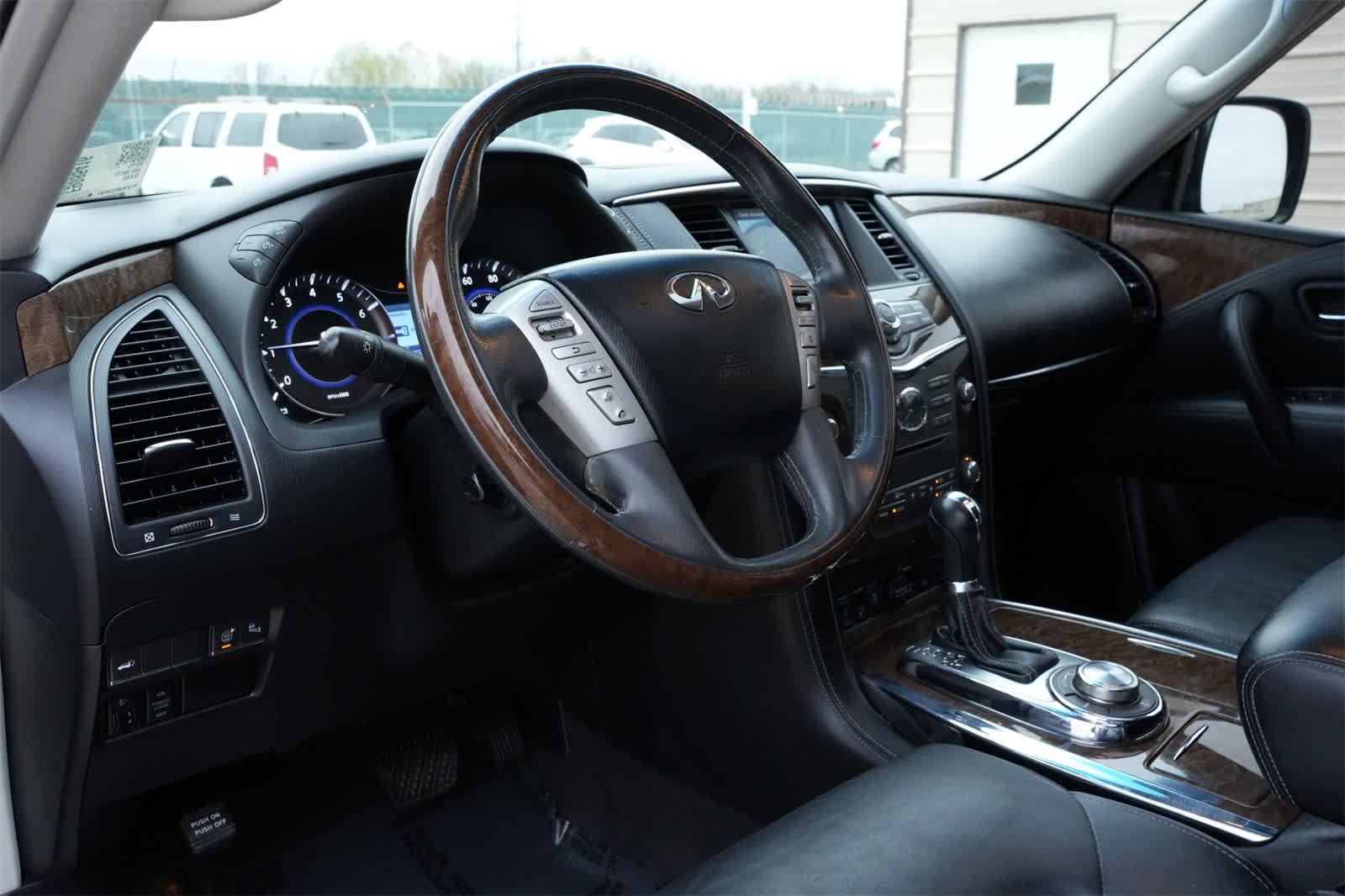 2015 INFINITI QX80 4WD 4dr