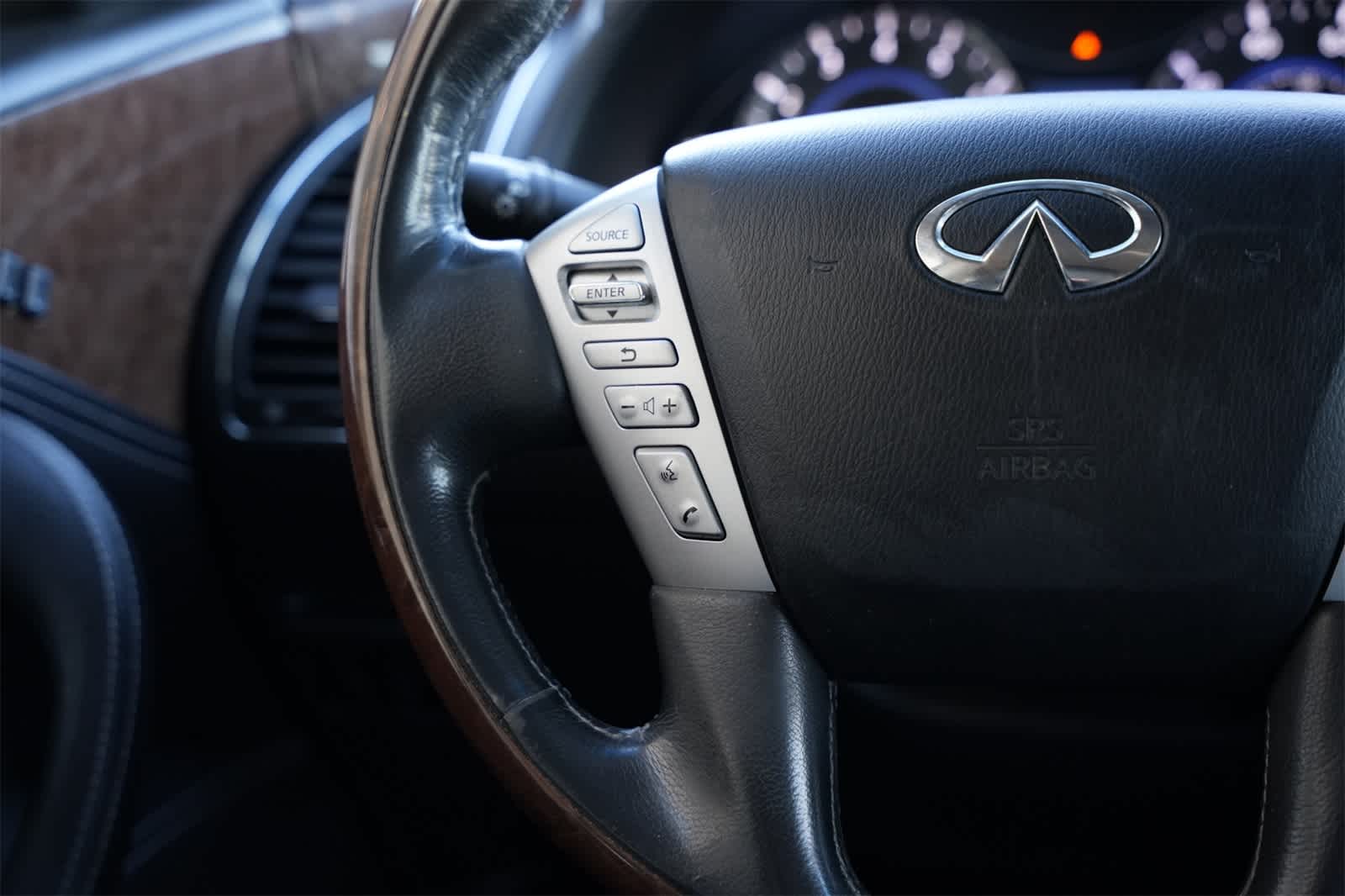 2017 INFINITI QX80 2WD