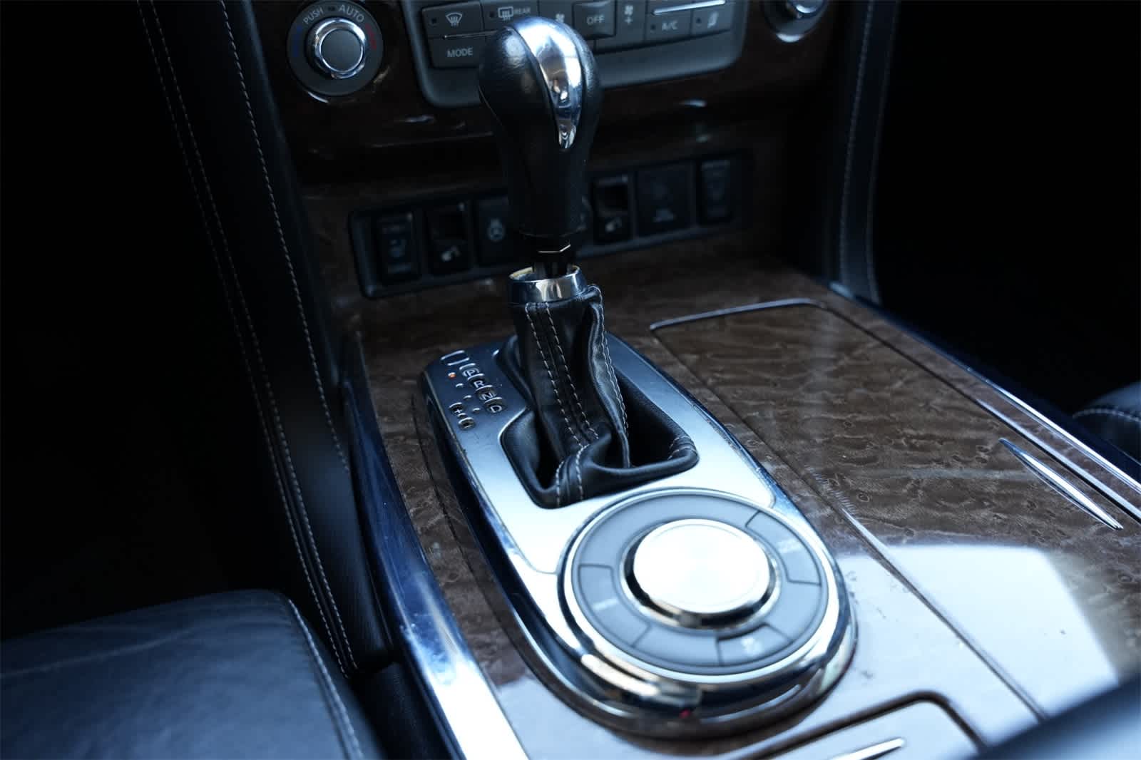 2017 INFINITI QX80 2WD