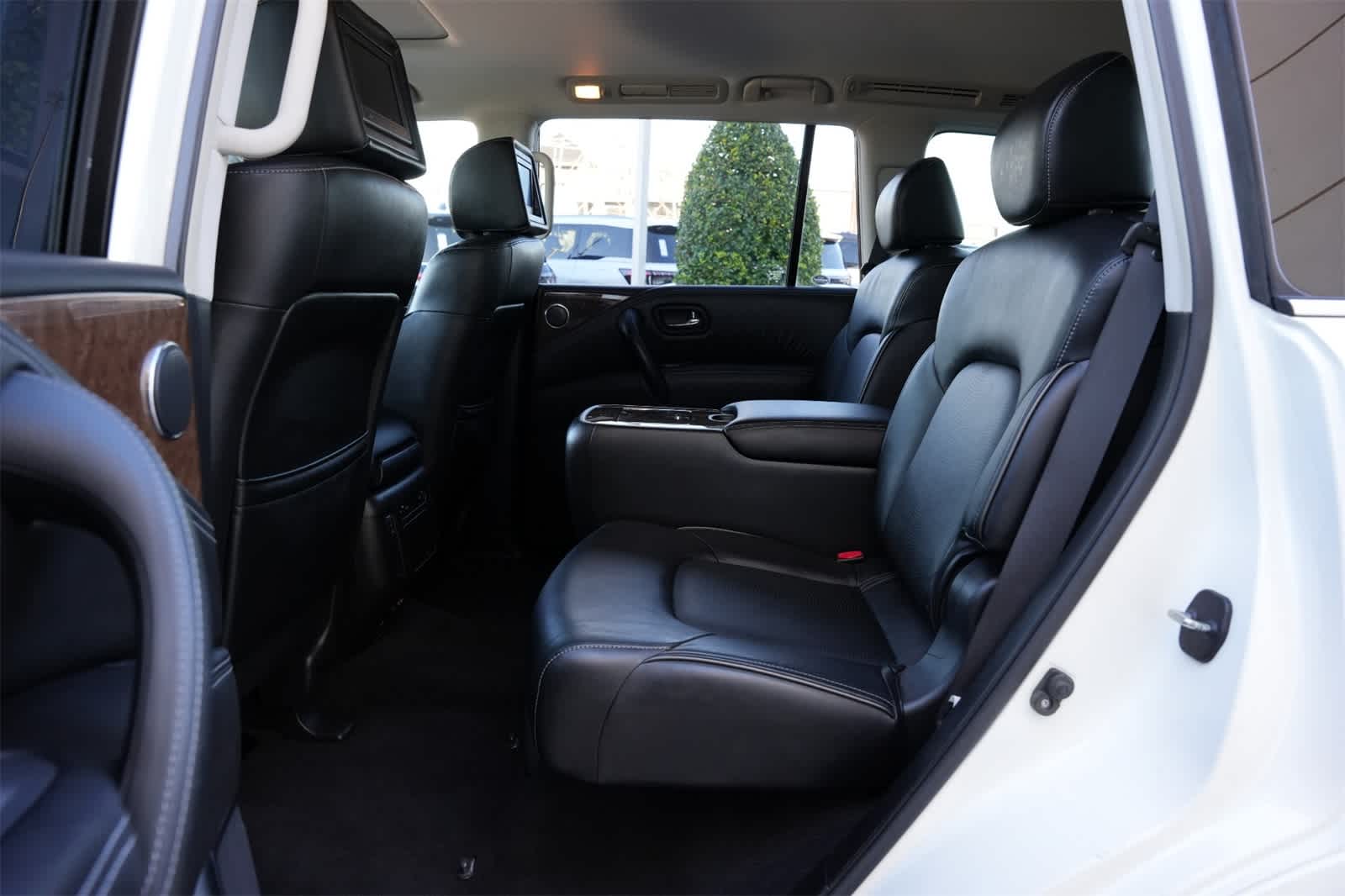 2017 INFINITI QX80 2WD