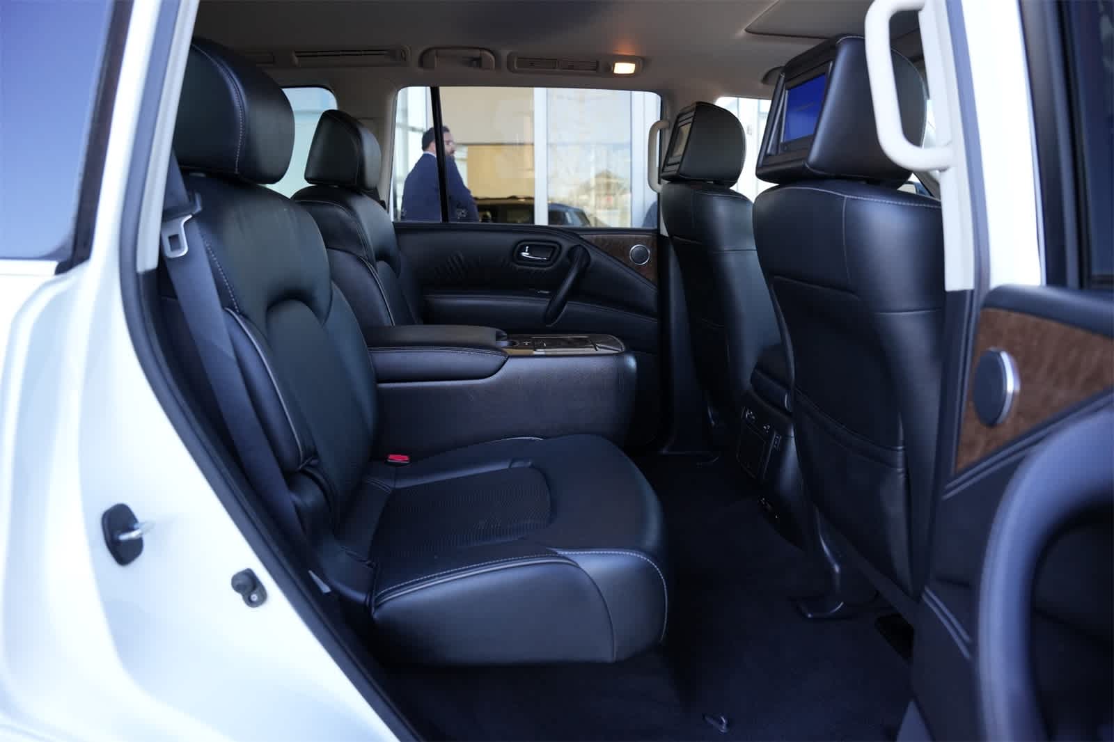 2017 INFINITI QX80 2WD