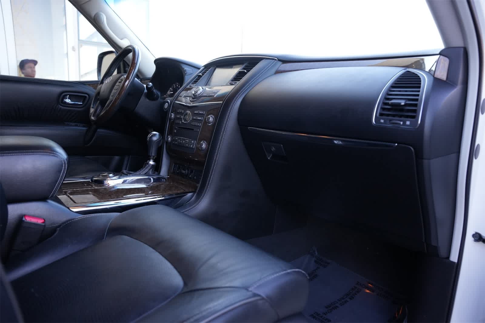 2017 INFINITI QX80 2WD