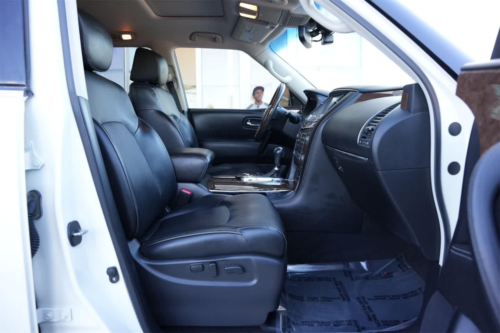 2017 INFINITI QX80 2WD