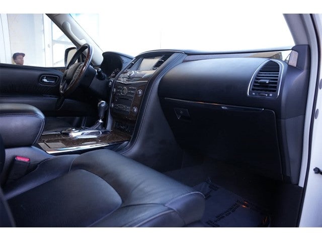 2017 INFINITI QX80 2WD