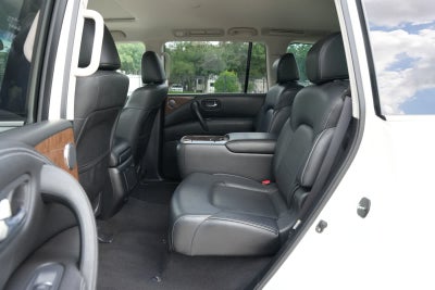 2017 INFINITI QX80 RWD