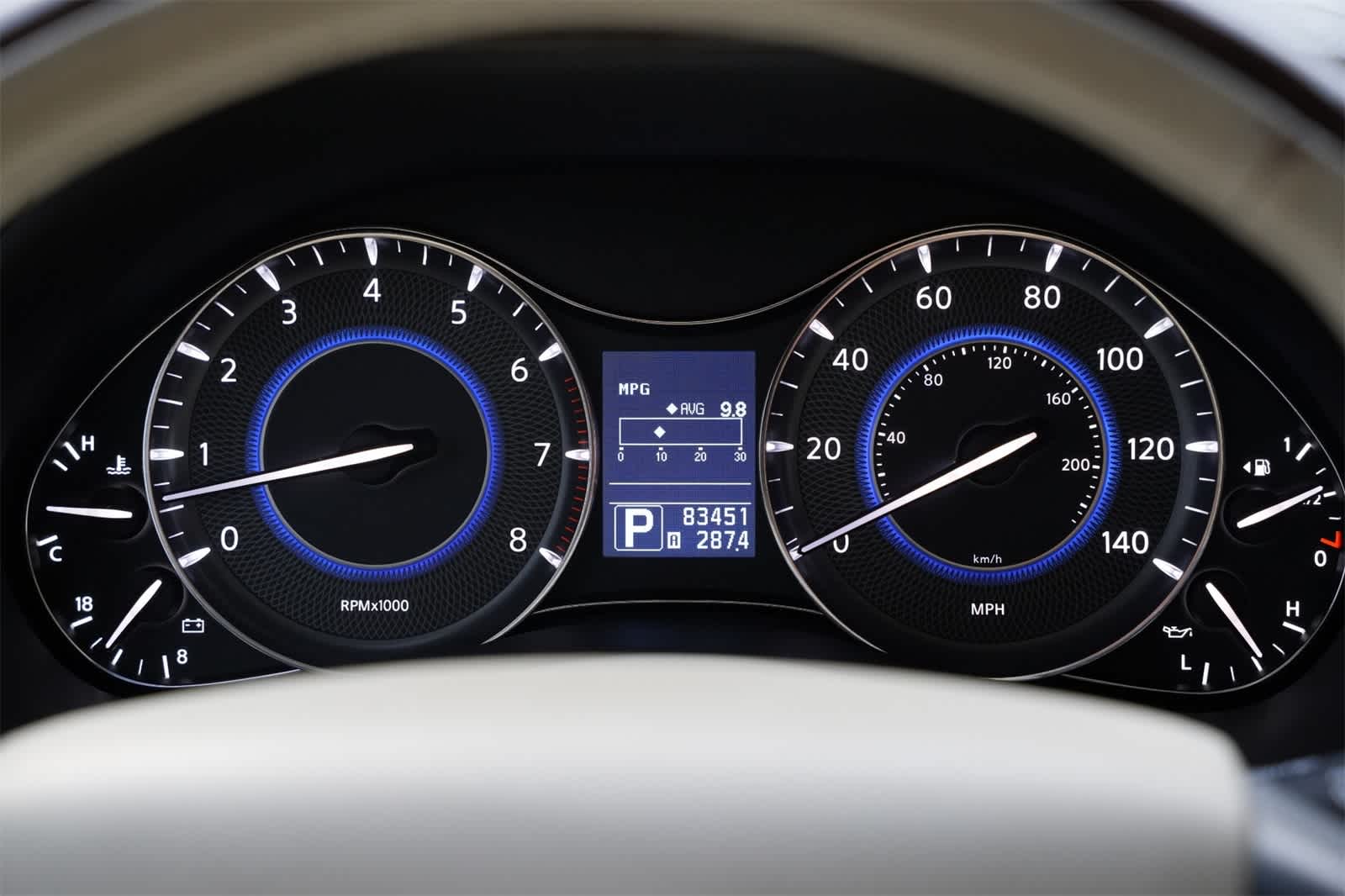 2011 INFINITI QX56 7-passenger