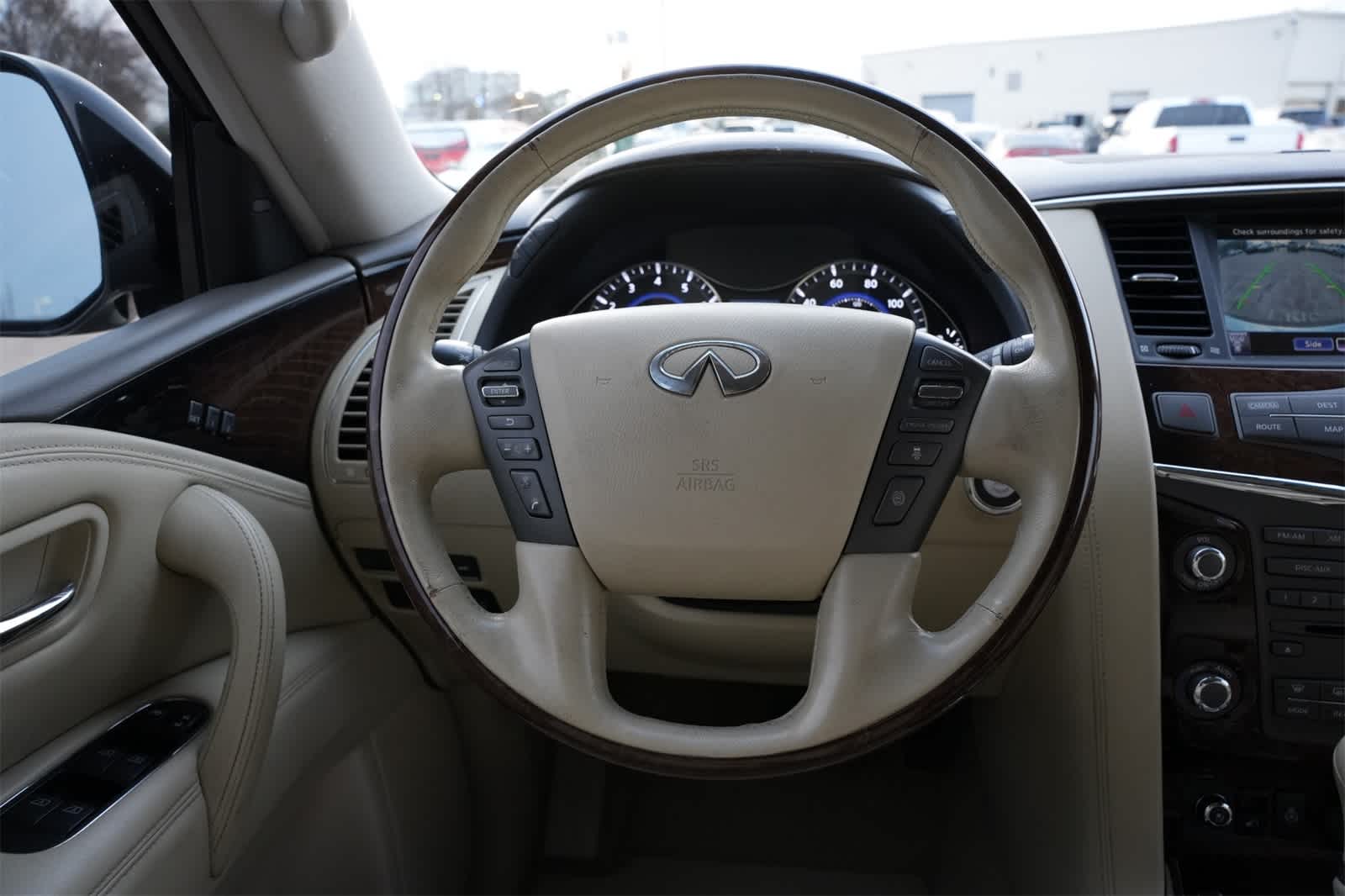 2011 INFINITI QX56 7-passenger