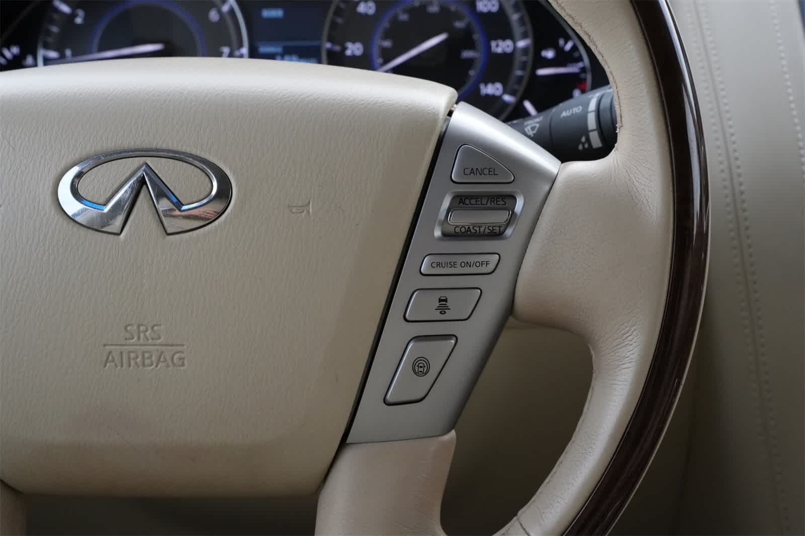 2016 INFINITI QX80 2WD 4dr