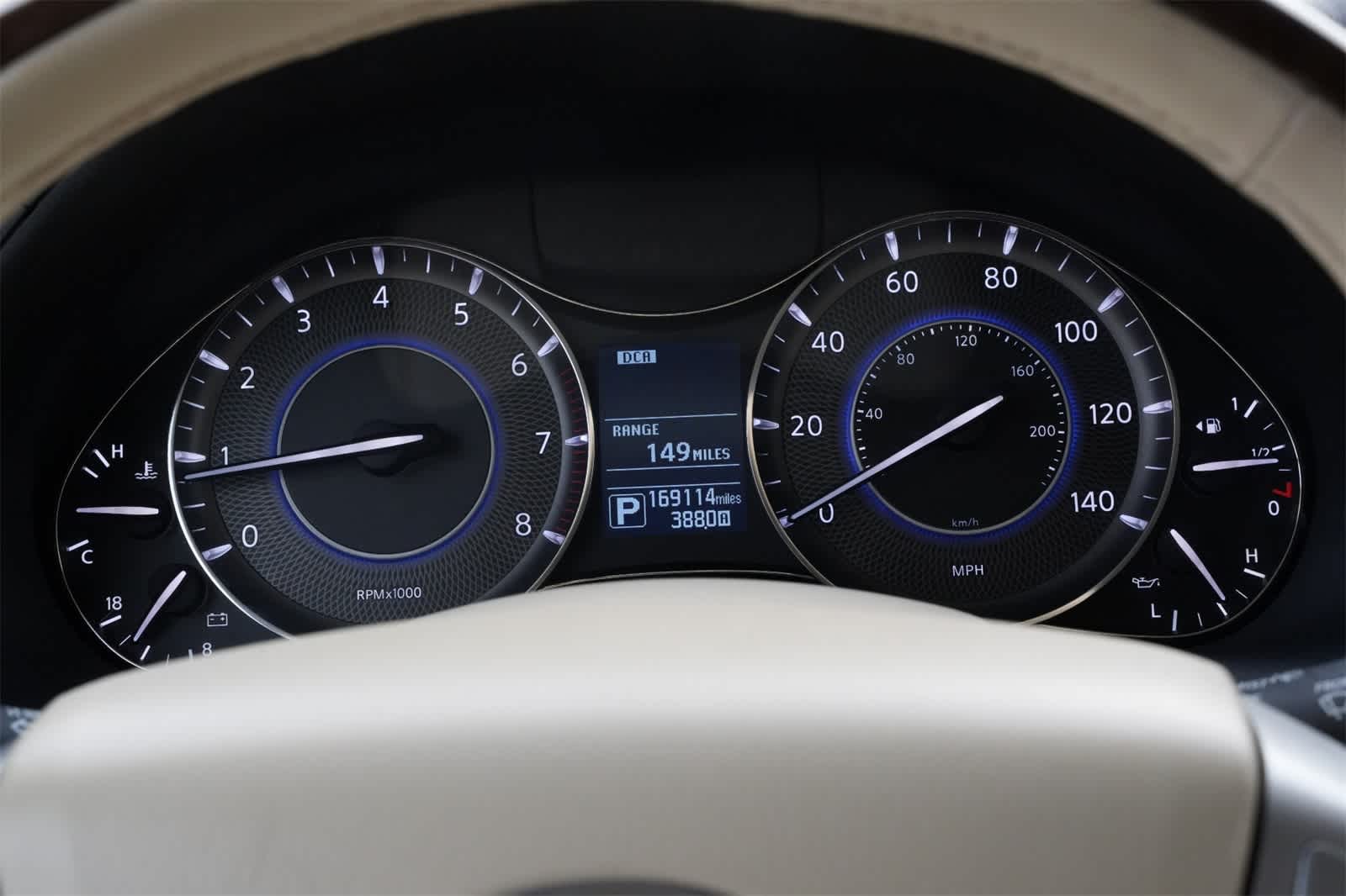 2016 INFINITI QX80 2WD 4dr