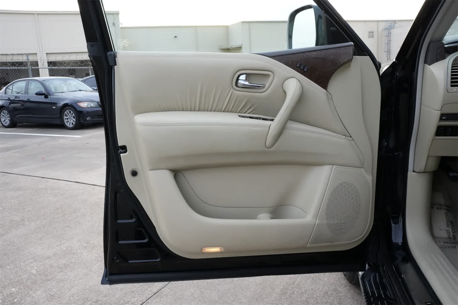 2016 INFINITI QX80 2WD 4dr