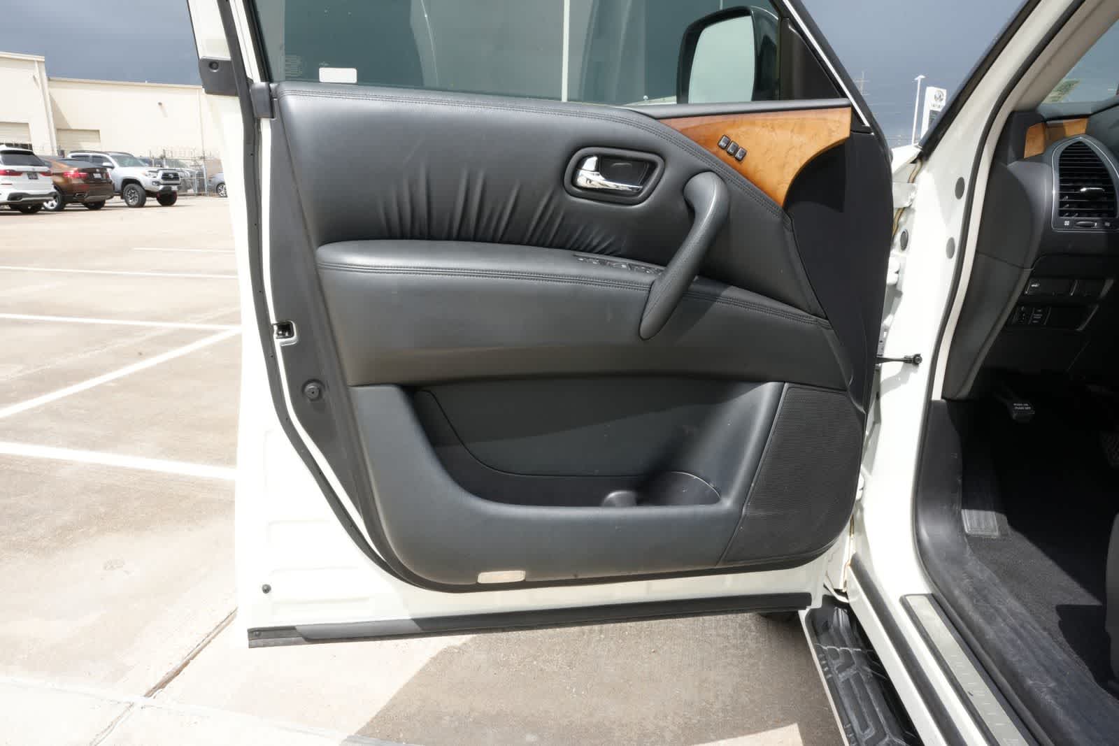 2014 INFINITI QX80 2WD 4dr