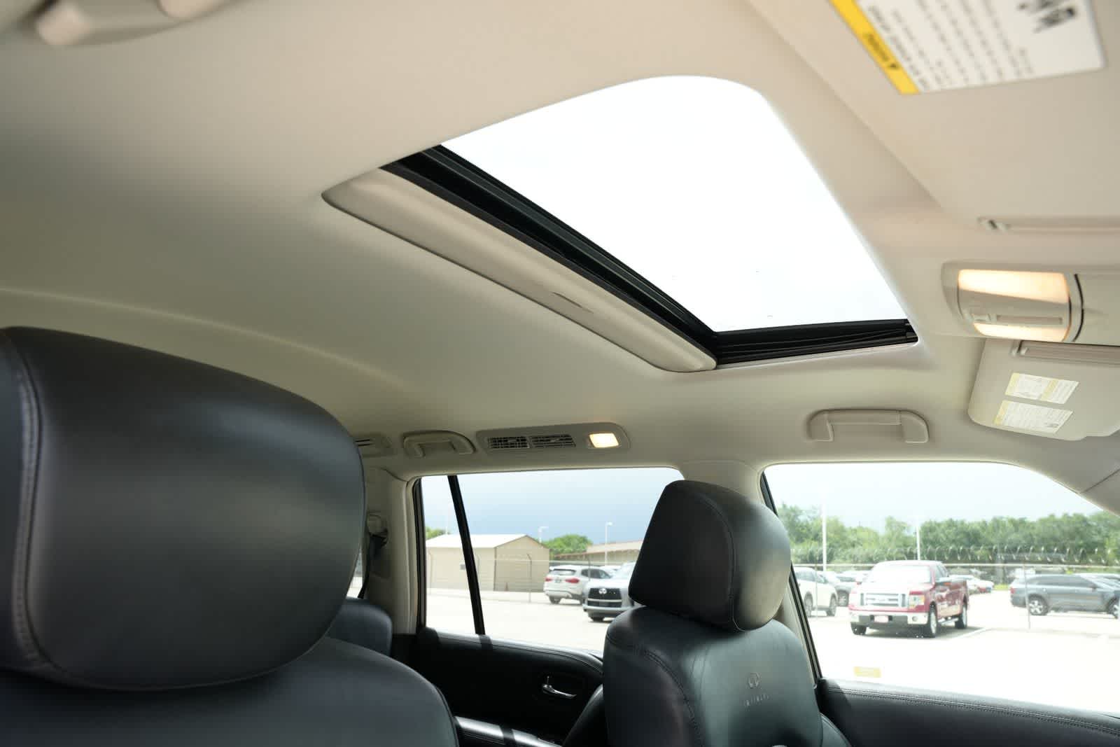 2014 INFINITI QX80 2WD 4dr