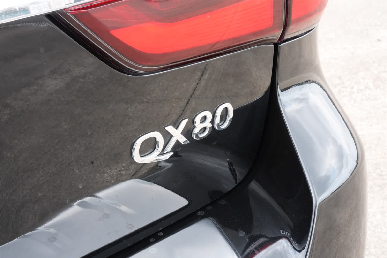 2019 INFINITI QX80 LUXE