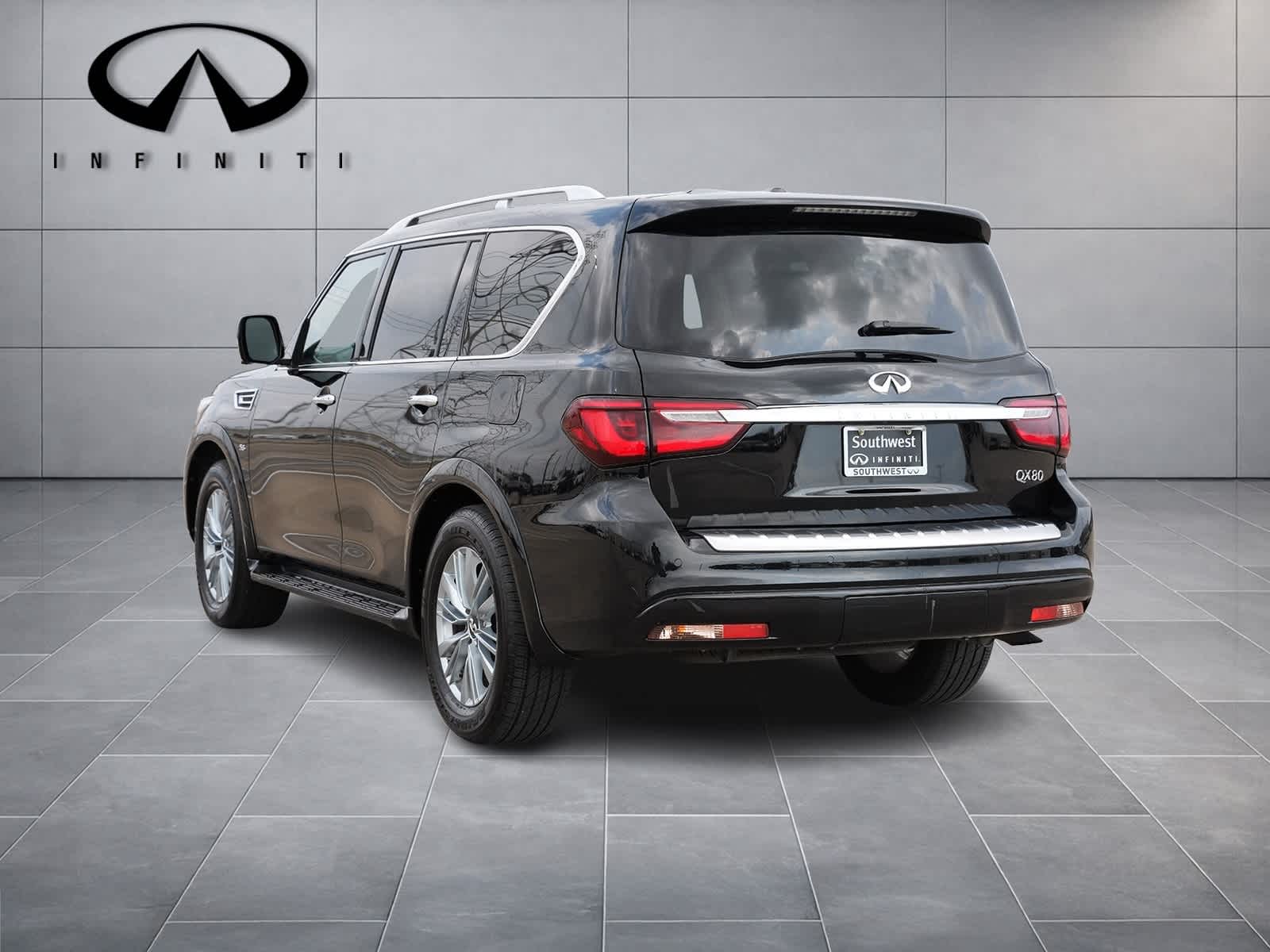 2019 INFINITI QX80 LUXE