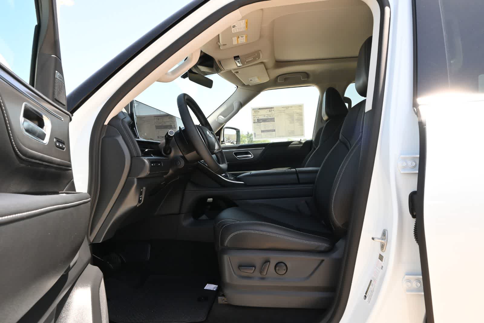 2027 INFINITI QX80 PURE