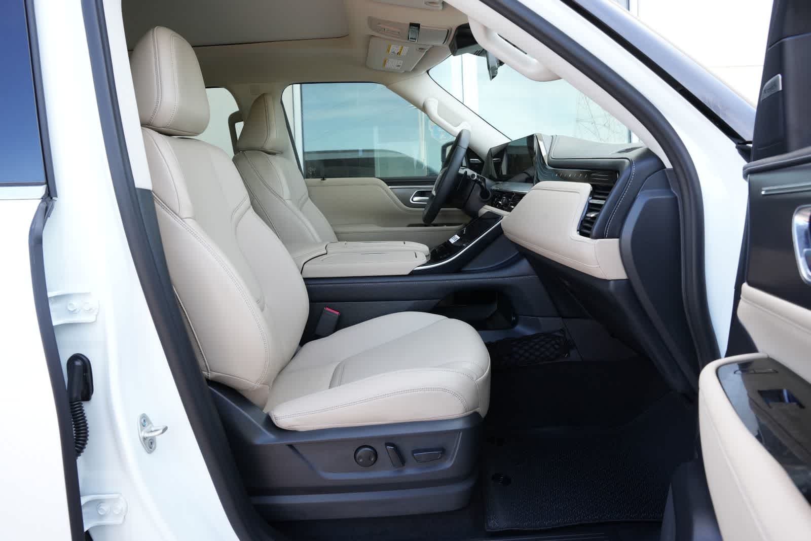 2026 INFINITI QX80 PURE