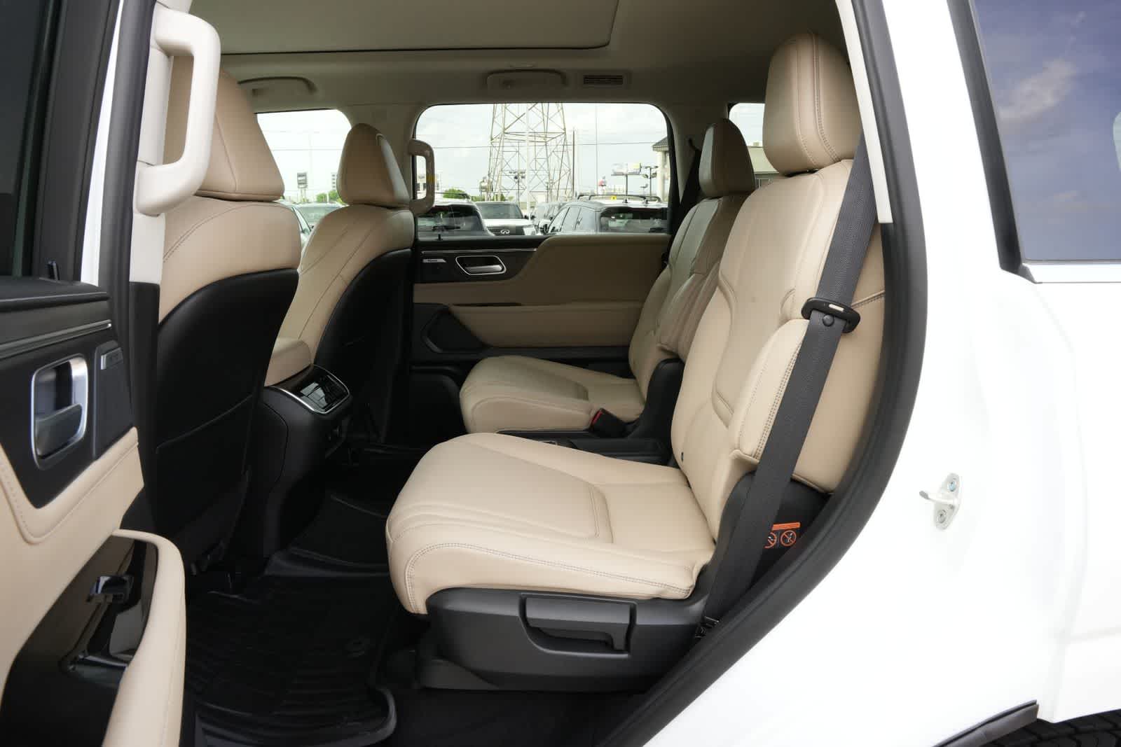 2026 INFINITI QX80 PURE
