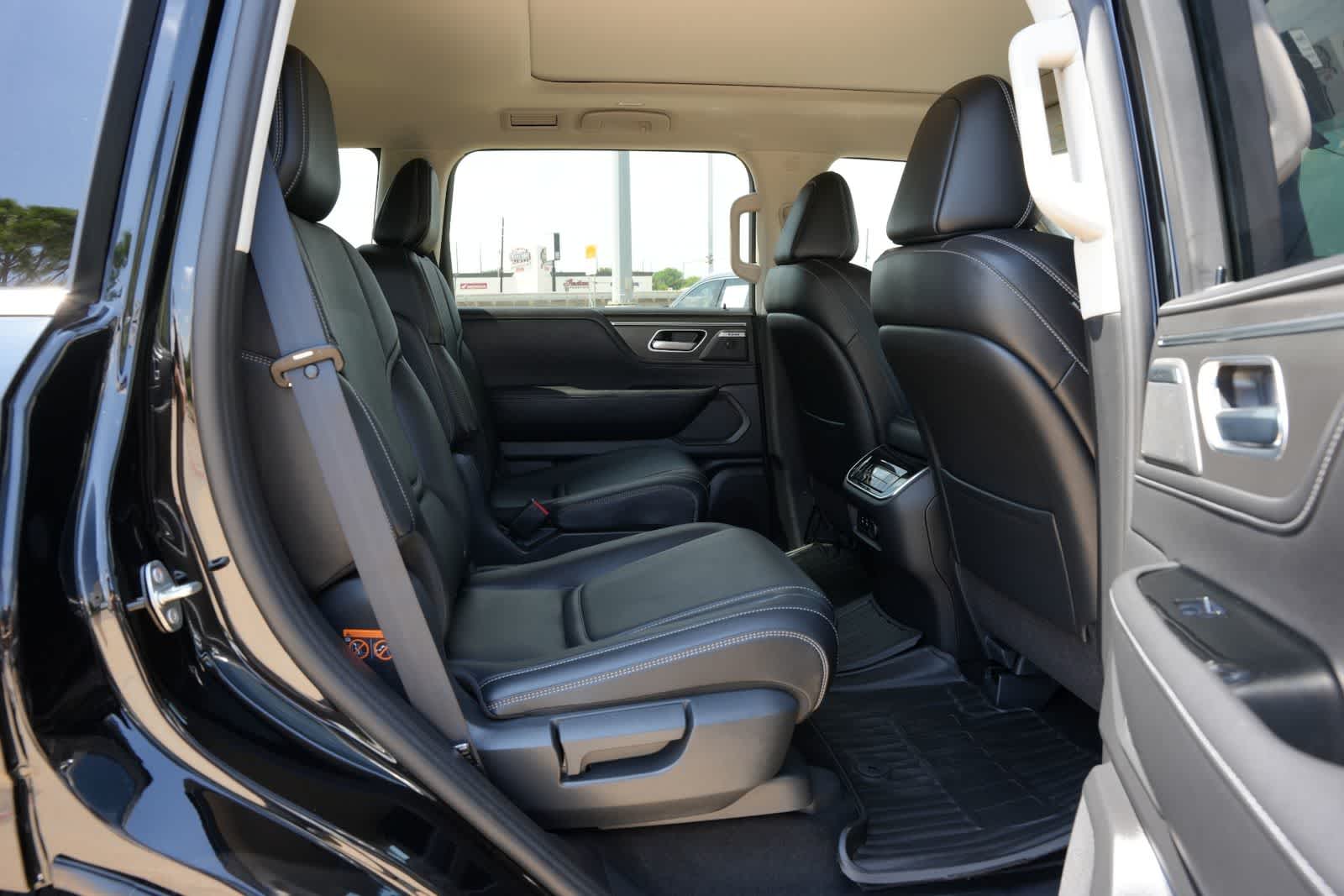 2027 INFINITI QX80 PURE