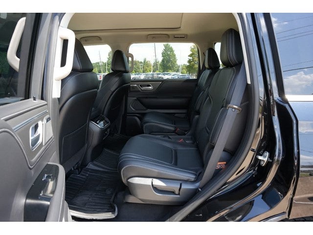 2027 INFINITI QX80 PURE