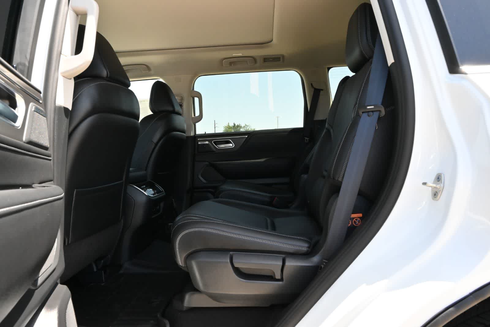 2027 INFINITI QX80 PURE