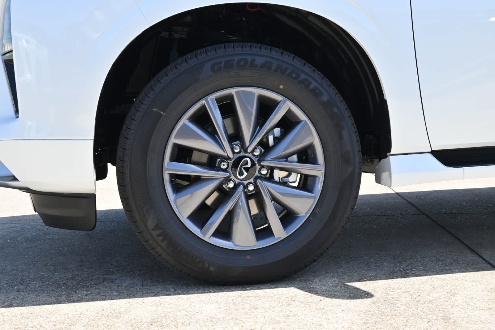 2027 INFINITI QX80 PURE