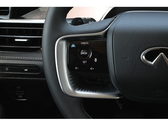 2027 INFINITI QX80 PURE