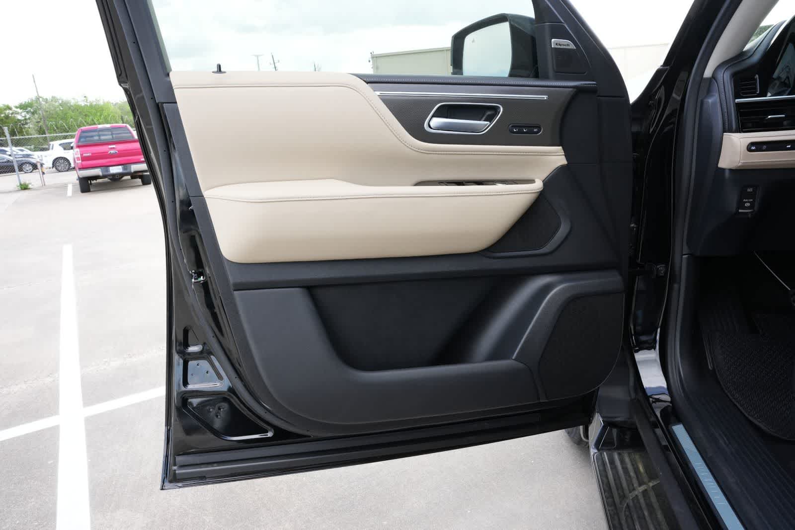 2026 INFINITI QX80 PURE