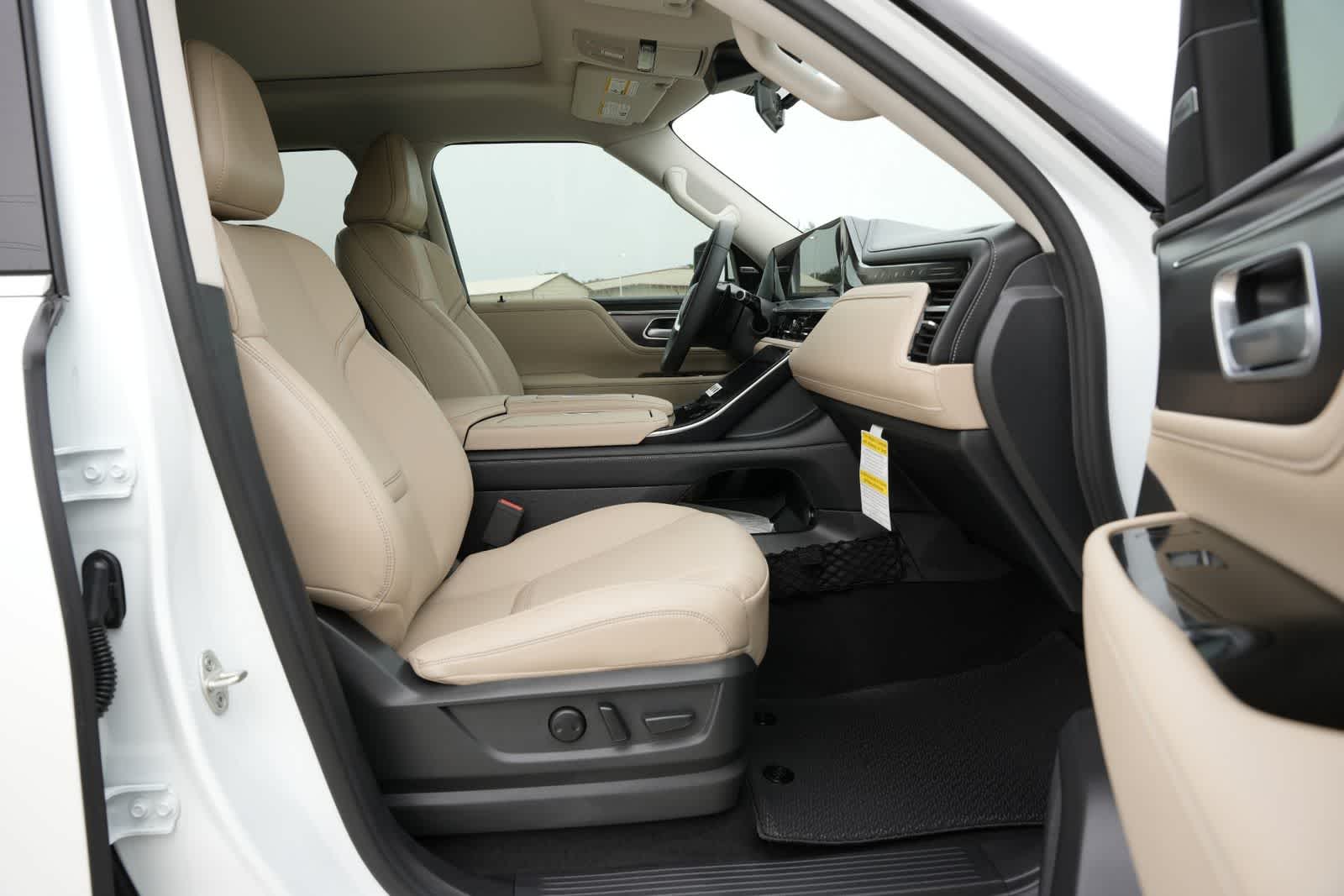 2026 INFINITI QX80 PURE