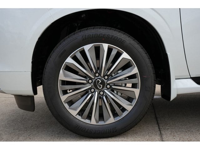 2027 INFINITI QX80 LUXE