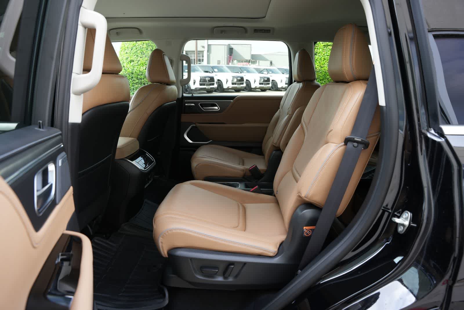 2026 INFINITI QX80 LUXE