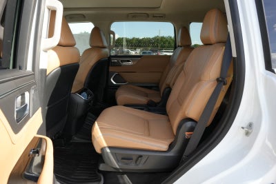 2027 INFINITI QX80 LUXE