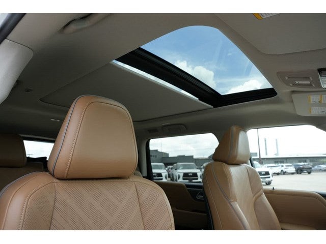 2027 INFINITI QX80 LUXE