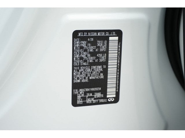 2027 INFINITI QX80 LUXE