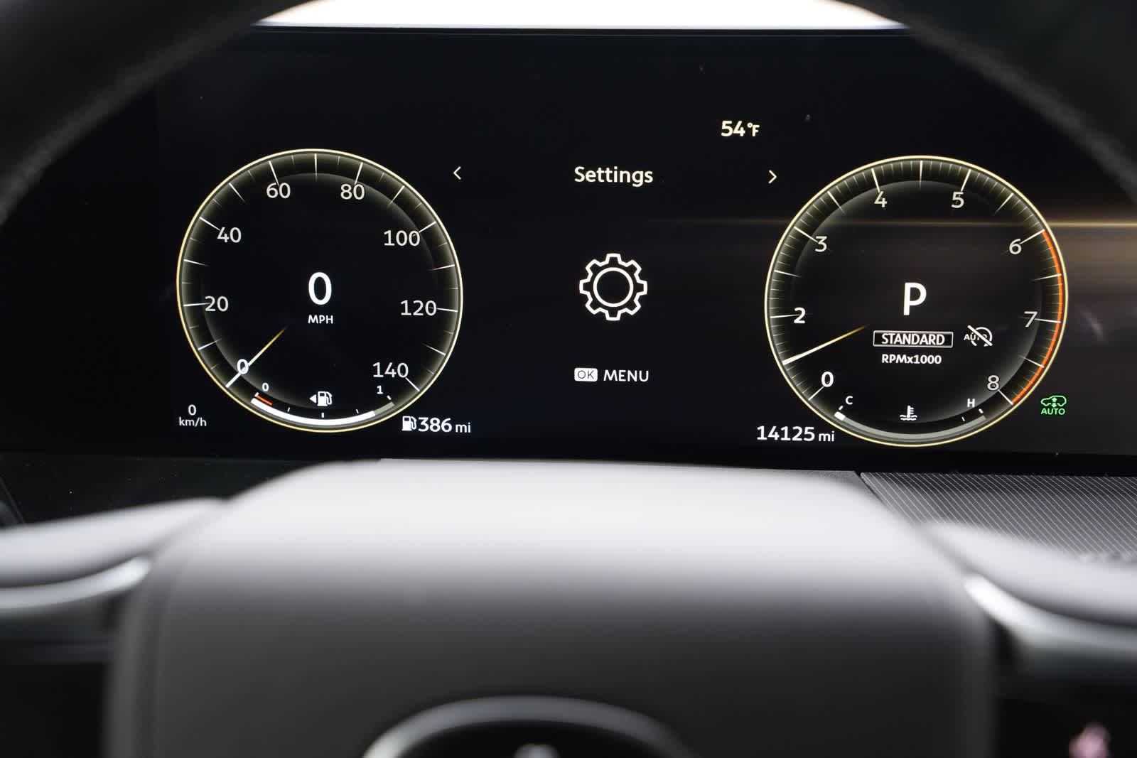 2025 INFINITI QX80 LUXE