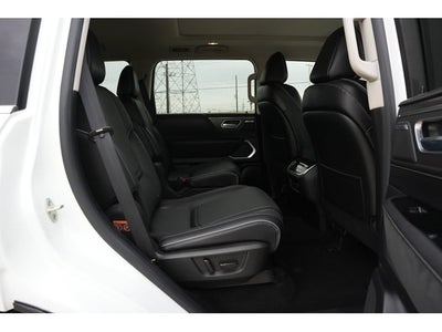 2025 INFINITI QX80 LUXE