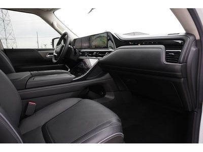 2025 INFINITI QX80 LUXE