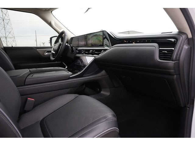 2025 INFINITI QX80 LUXE