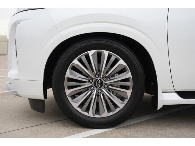 2025 INFINITI QX80 LUXE