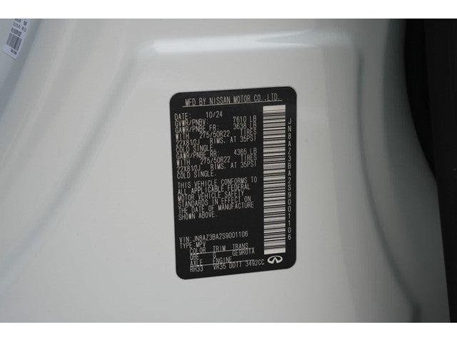 2025 INFINITI QX80 LUXE