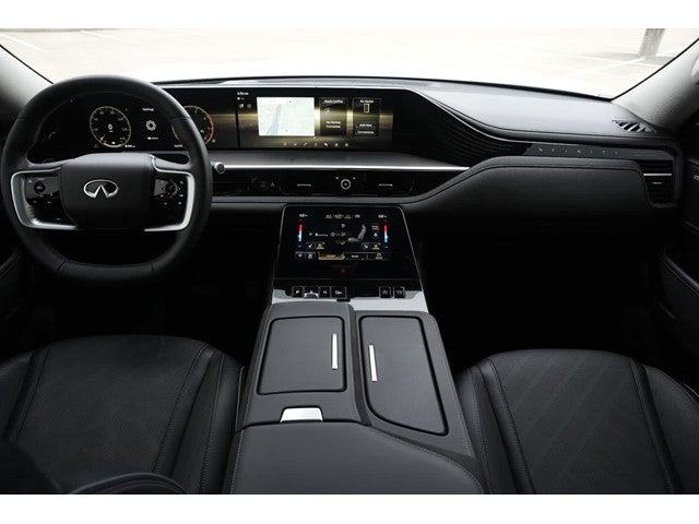 2025 INFINITI QX80 LUXE