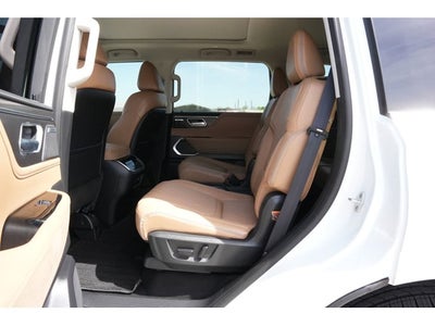 2026 INFINITI QX80 LUXE