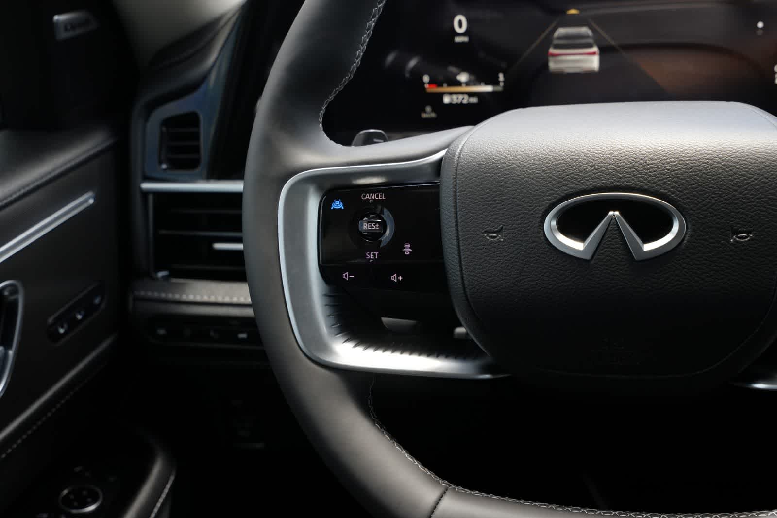 2027 INFINITI QX80 LUXE