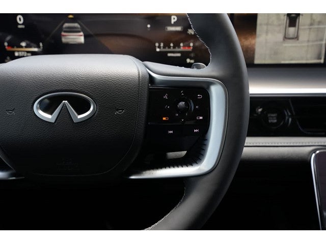 2027 INFINITI QX80 LUXE